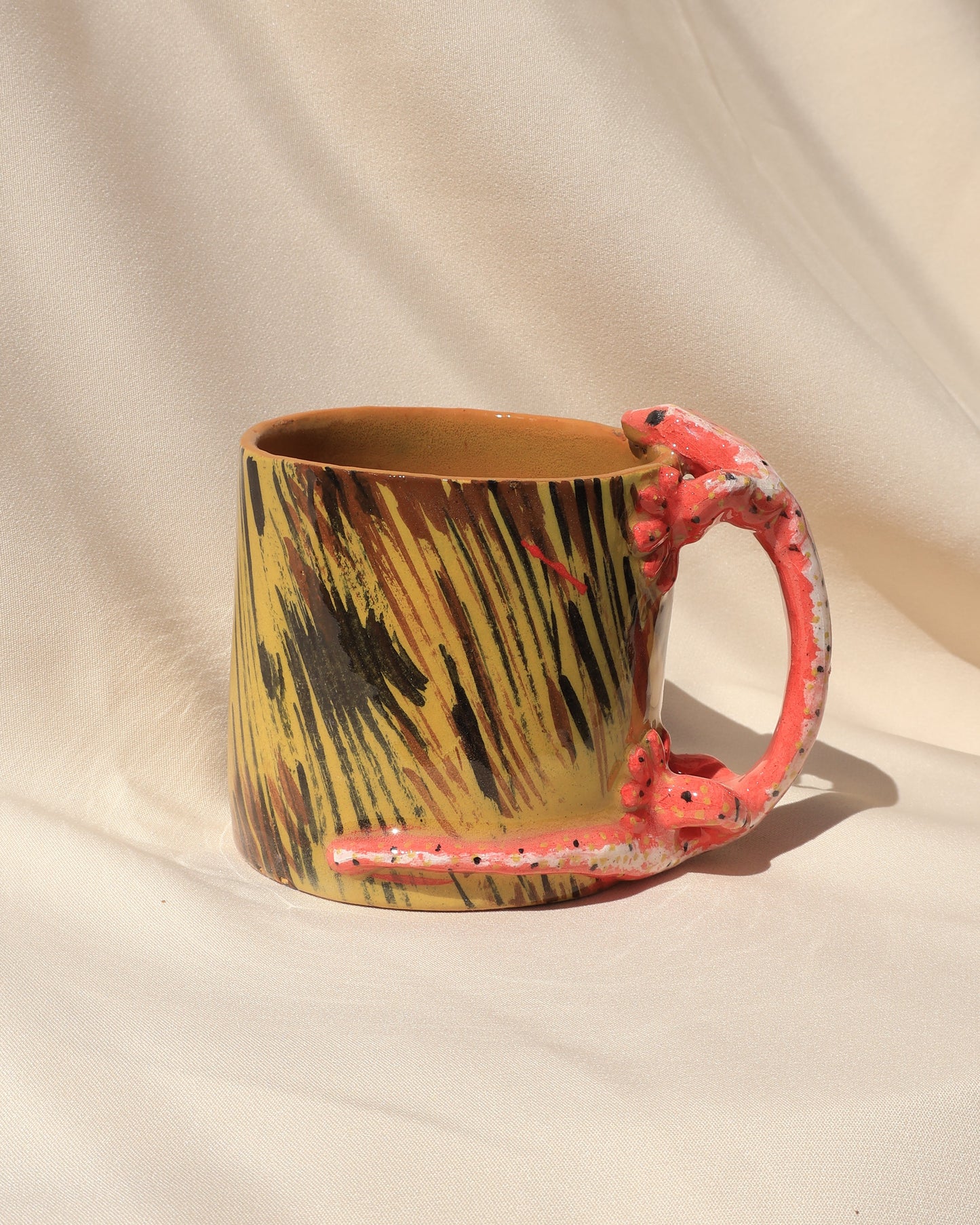 pink lizard mug